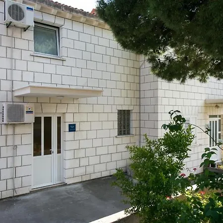 & Braica בית הארחה