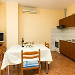Gæstehus & Braica 3*