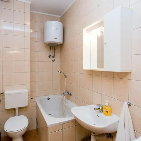 Casa de hóspedes & Braica 3*